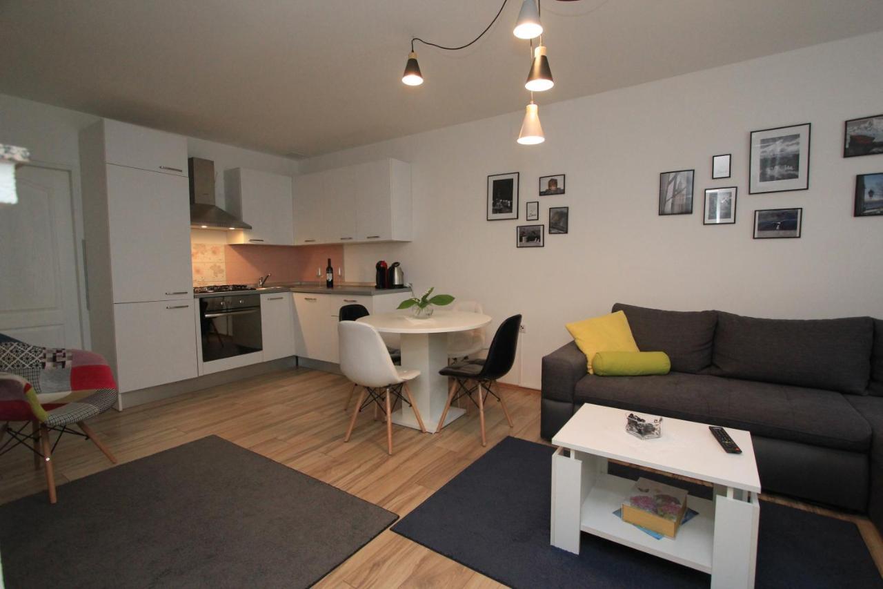 Gospic Riverside Apartment Exterior foto