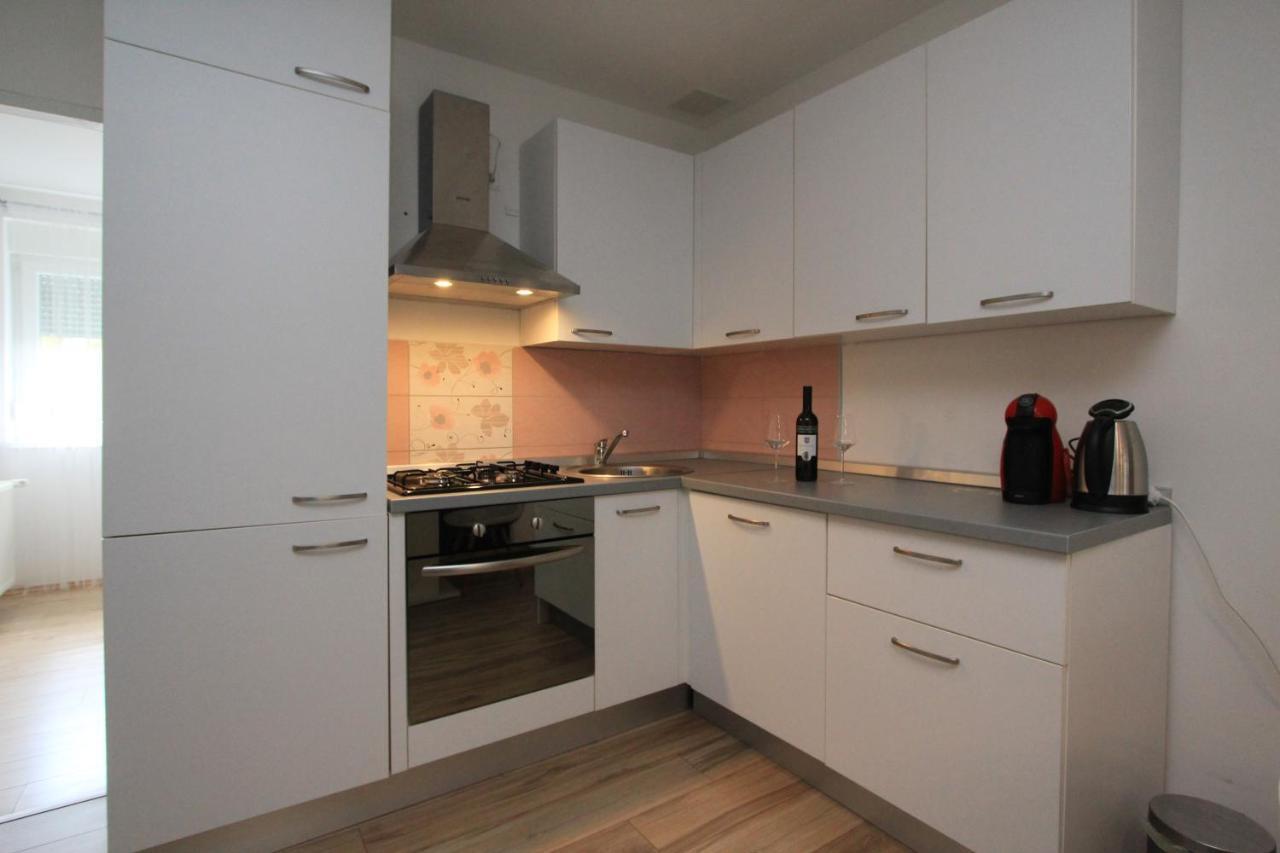 Gospic Riverside Apartment Exterior foto